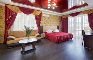 Гостиница Роял Геленджик Полулюкс с видом на море-3